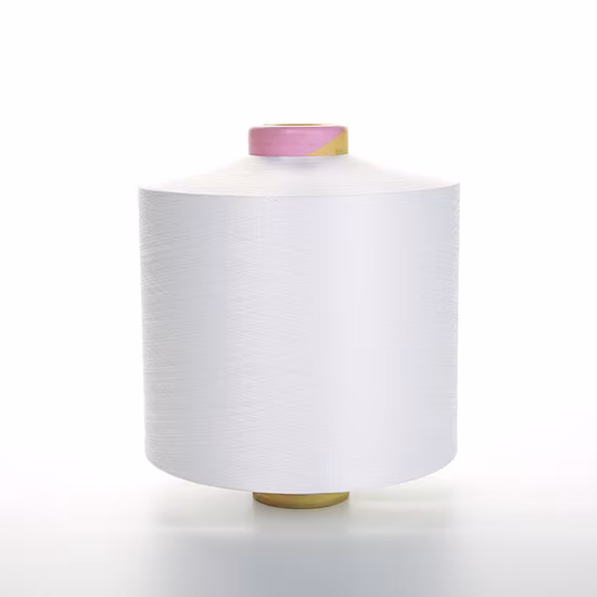 Fils recouverts d'air en polyester et spandex teints dans la masse pour le tricot